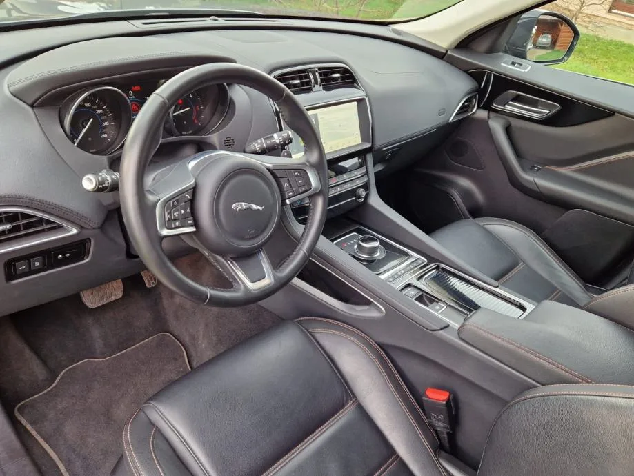 Jaguar F-Pace 2.0 AWD 4×4 automatik — fotografija 4