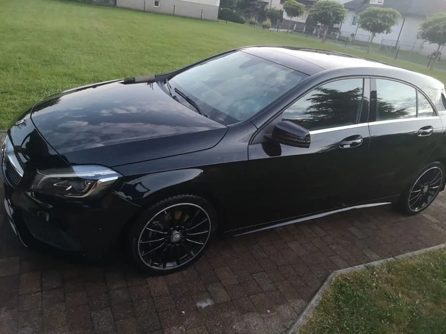 Mercedes-Benz A 180 AMG Full oprema — fotografija 4