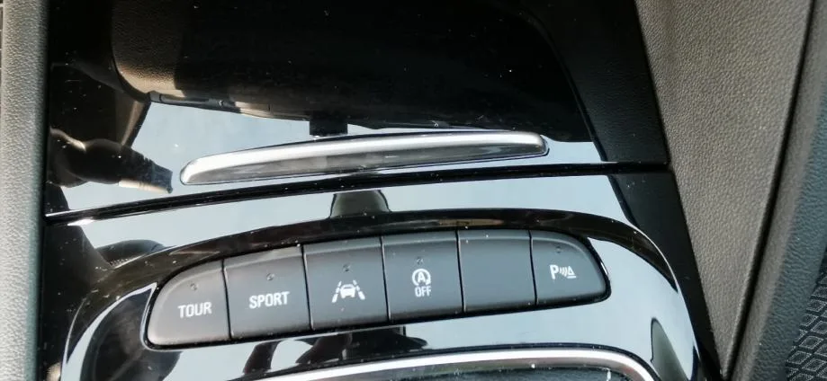 Opel Insignia Sports Tourer Dynamic — fotografija 13