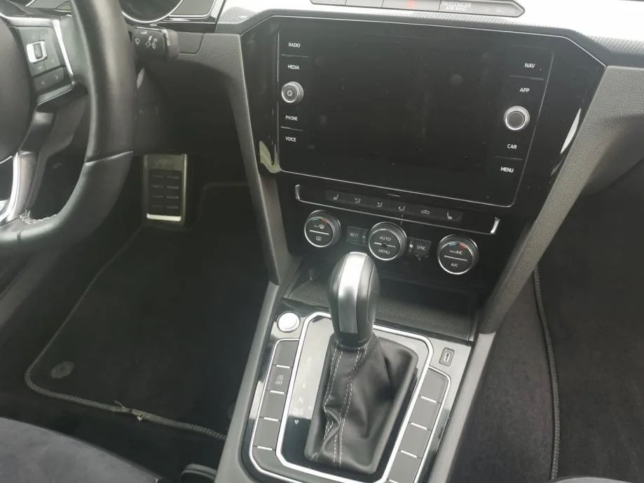 VW Arteon 2.0 TSI R-Line — fotografija 12