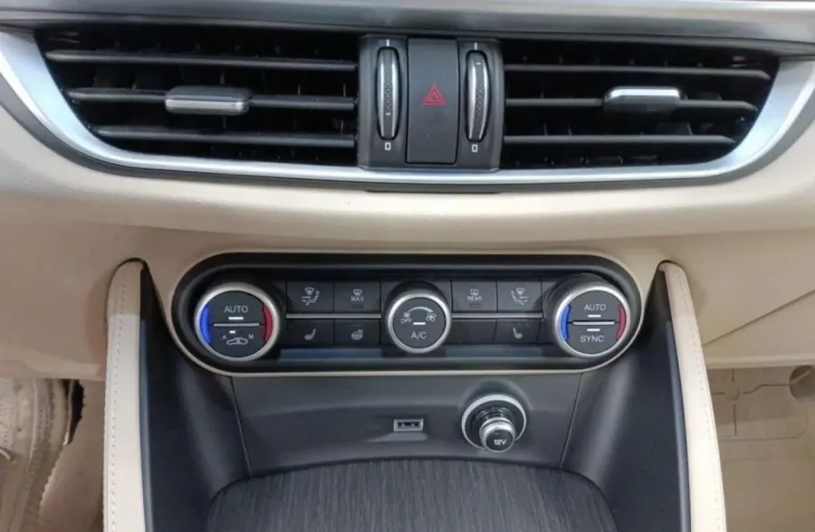 Alfa Romeo Stelvio 2.2 JTD — fotografija 6
