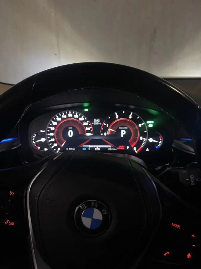 BMW Serija 5 530 xd Toureg Luxury — fotografija 13