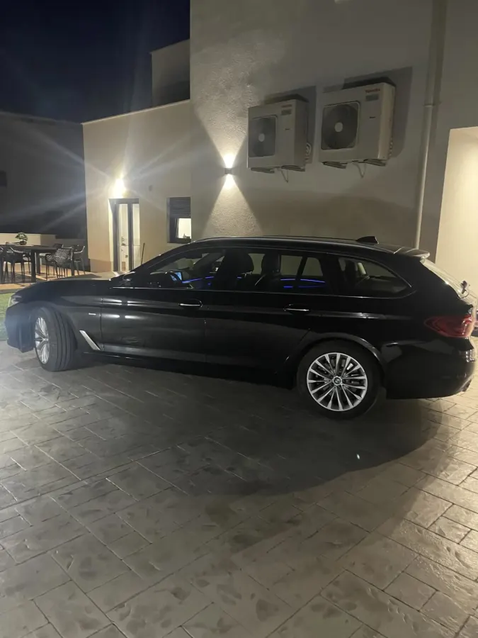 BMW Serija 5 530 xd Toureg Luxury — fotografija 5