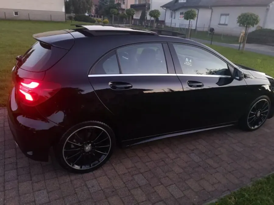 Mercedes-Benz A 180 AMG Full oprema — fotografija 16