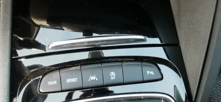 Opel Insignia Sports Tourer Dynamic — fotografija 13