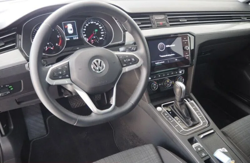 VW Passat 2.0 TDI DSG business — fotografija 4