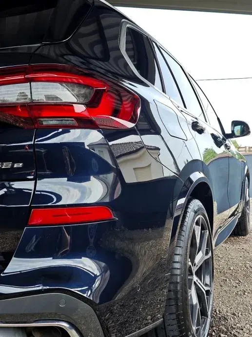 BMW X5 xDrive45e — fotografija 3