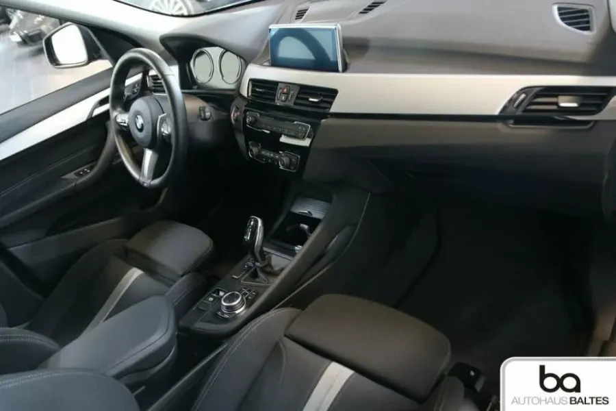 BMW X1 sDrive18d ConnectedDrive — fotografija 5