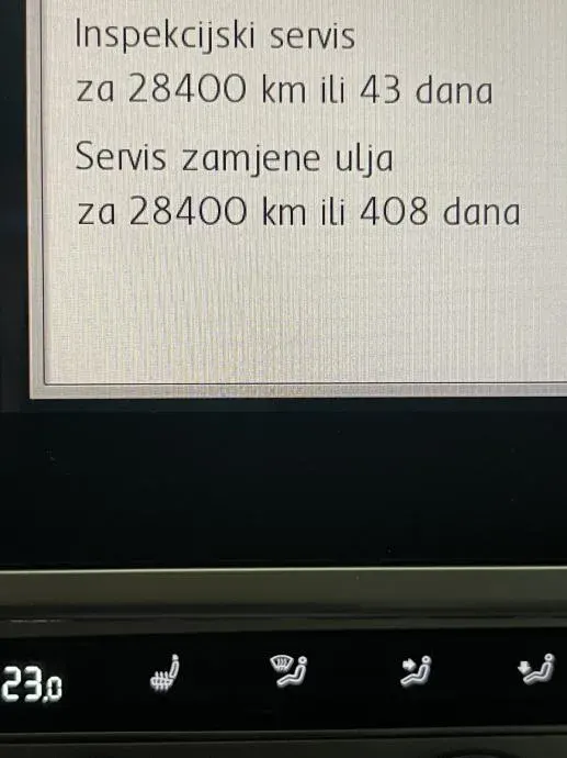 VW Passat Variant 2.0 TDI BMT DSG 4MOTION — fotografija 13